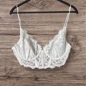 Free People White Lace Bra with Floral Design and Adjustable Straps